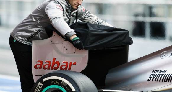 FIA: Mercedes'in arka kanadı yasal