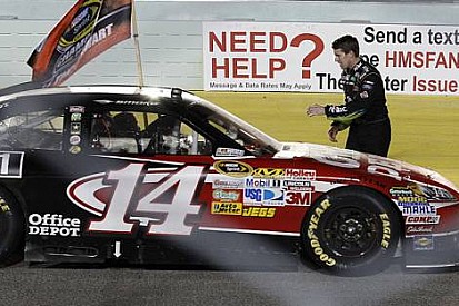 NASCAR'daki nefes kesen finalde Stewart şampiyon