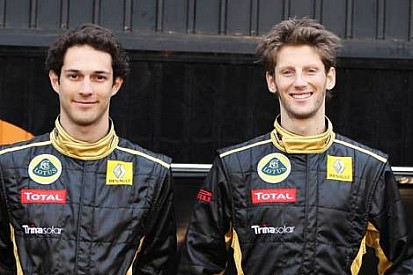 Renault'nun 2012 için dört pilot adayı var