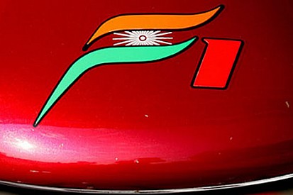 Force India testlere eski araçla başlıyor
