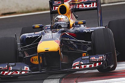 Red Bullar son saniyede coştular - Vettel ilk sırada