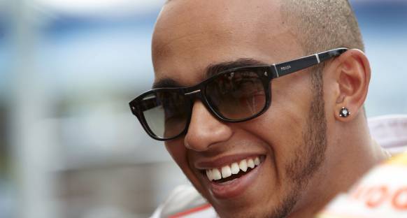 Hamilton yaz tatilinden endişeli