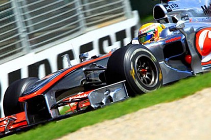 Antrenmanlara Mercedes ve F-Duct damgasını vurdu