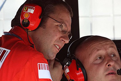 Raikkonen Silverstone'da yeni motorla yarışacak