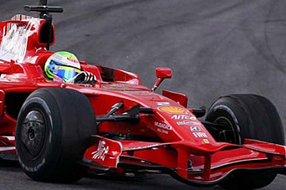 Ferrari İspanya'da zorlu bir mücadele bekliyor