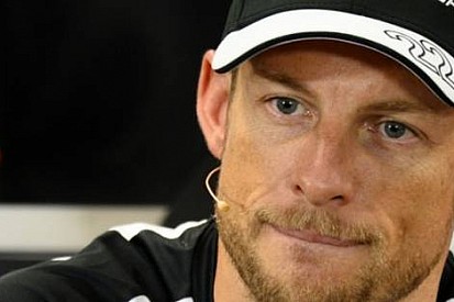 Button Bahreyn'de gelişmiş bir araçla yarışmayı umut ediyor