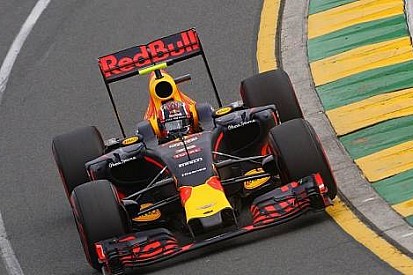 Kvyat Q1'deki trafiği suçladı