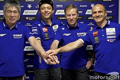 Rossi Yamaha ile olan sözleşmesini 2018 sonuna kadar uzattı