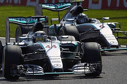 Hamilton Rosberg'in yükselişiyle sıkıntılı bir kış dönemi geçirecek
