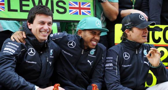 Wolff 'Gerekirse çekinmeden pilotlarımızı değiştiririz'