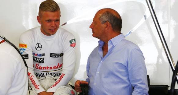 Ron Dennis bombalamaya devam ediyor