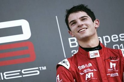 Rossi, Merhi'nin Yerine Kokpite Geçiyor