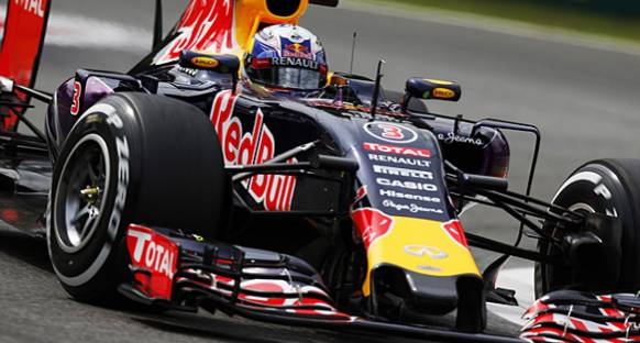 Ricciardo'nun yeni motoru arızalandı