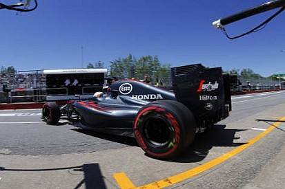 Boullier: McLaren her noktada gelişmeli