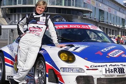 Nordschleife uzmanı Schmitz, ilk WTCC yarışına çıkmaya hazırlanıyor