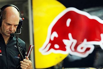 Horner: Yeni kurallarla birlikte Newey geri dönebilir