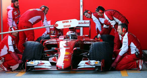 Ferrari aşama kaydetti