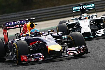 Mercedes, 2015'te güçlü bir Red Bull bekliyor