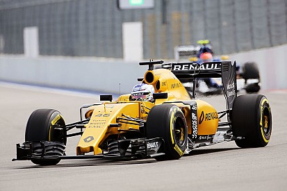 Sirotkin in actie verwacht tijdens tests in Barcelona en Silverstone