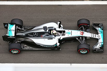 Mercedes, desconcertado por el doble problema extraño de Hamilton