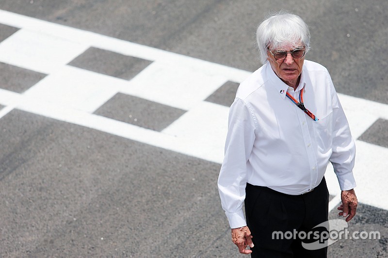 Ecclestone bereid om akkoord over motoren op te blazen