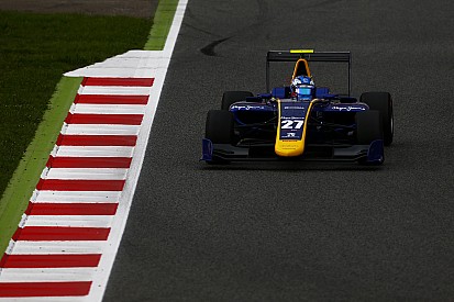 Pole para Hughes, problemas para Palou