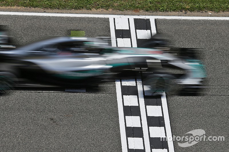 ロズベルグが首位もトラブル。上位2チームは接戦:スペインGPフリー走行3回目レポート