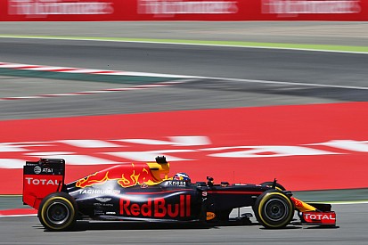 Хорнер признал, что у Red Bull не много вариантов выбора мотора