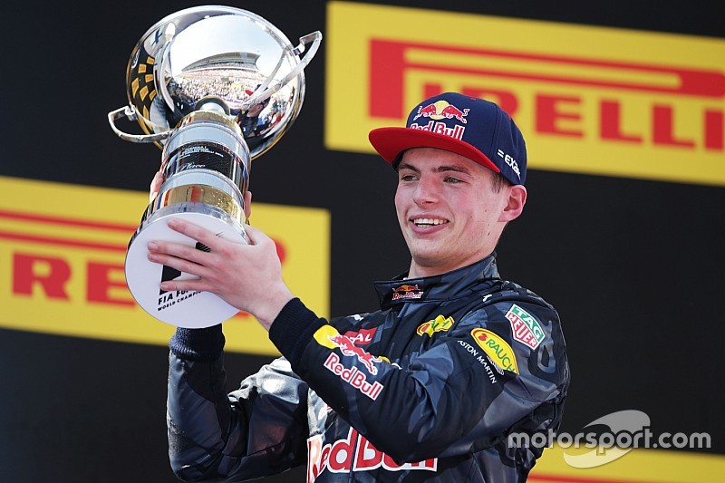Course - Verstappen écrit sa légende, Mercedes une page sombre !