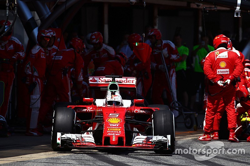 Vettel: “Hacer tres paradas fue un error”