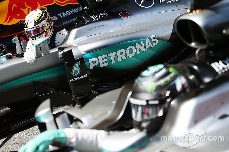 No habrá sanciones por el incidente entre Hamilton y Rosberg