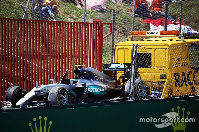Retroscena Mercedes: Rosberg non aveva resettato la centralina al via!