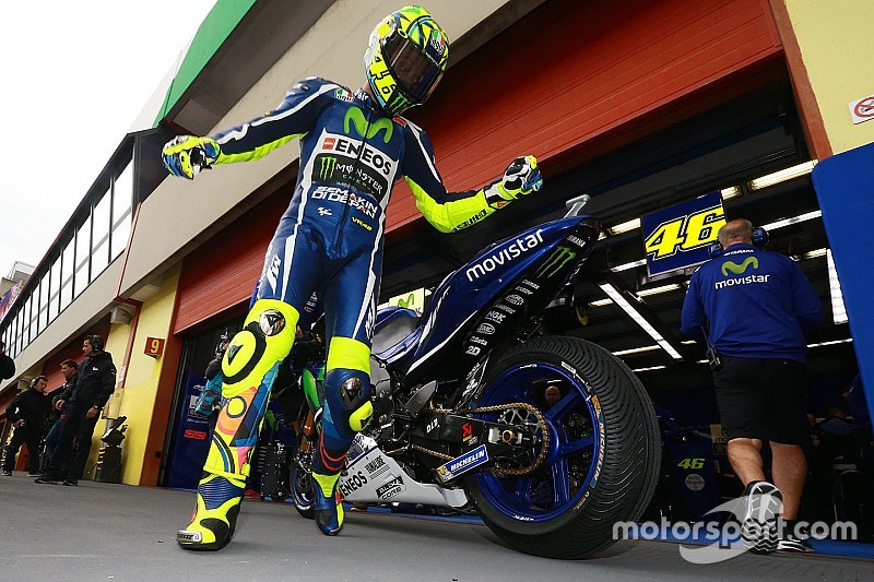 Lorenzo tevreden over eerste dag, Rossi worstelt met de balans