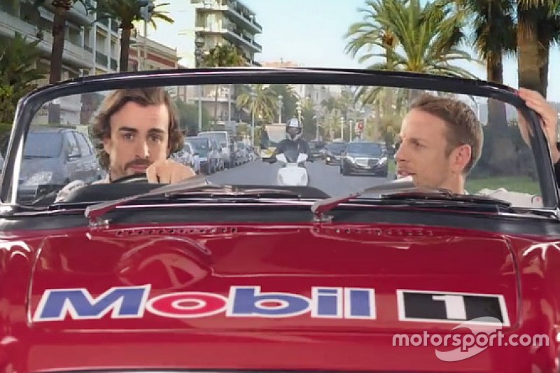 Alonso y Button hacen un viaje muy particular