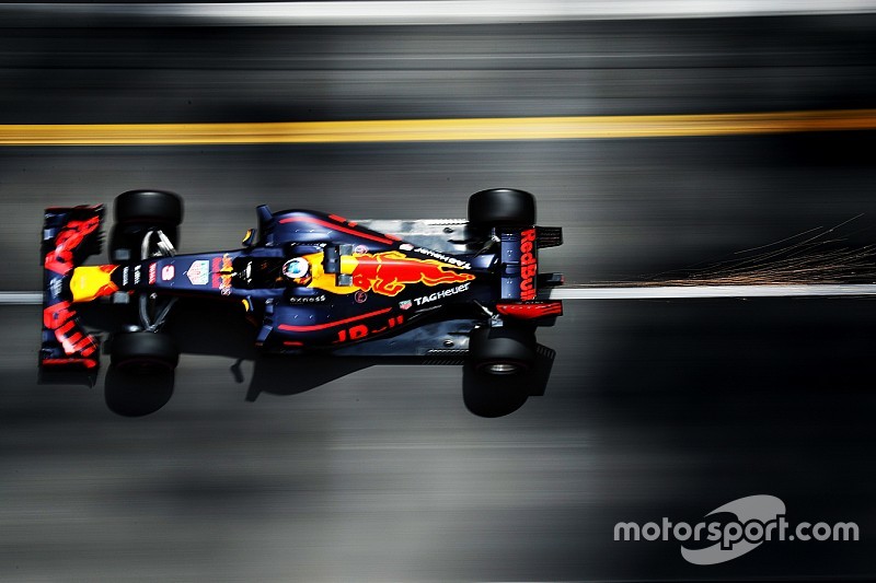 Ricciardo mantiene la promessa: è la prima pole a Monaco