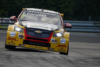 Bizar weekend Tom Coronel: "Met 261 km/h een klapband"