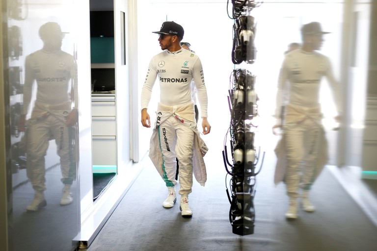 Hamilton semmiről sem tudott: még emailt sem kapott a Mercedestől a Kínai Nagydíj után...