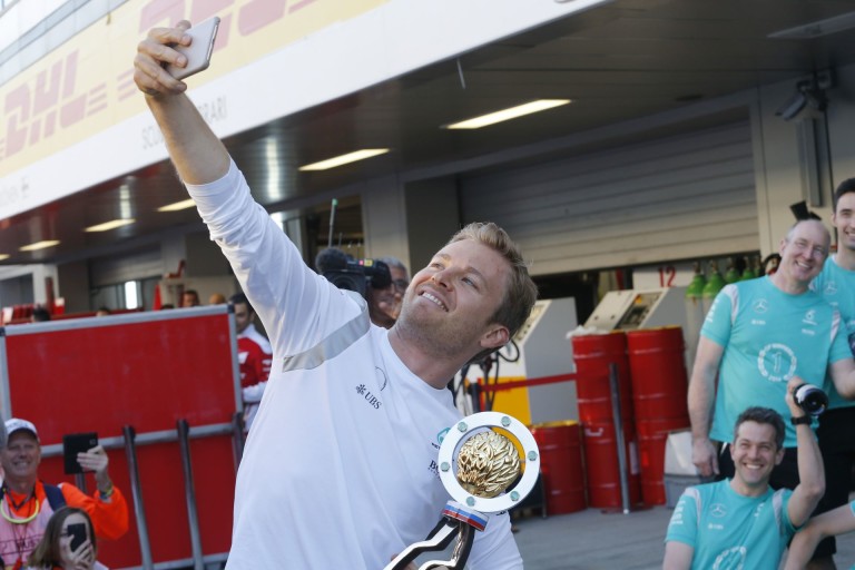 Eddig erre csak Senna, Schumacher és Mansell volt képes: most már Rosberg is