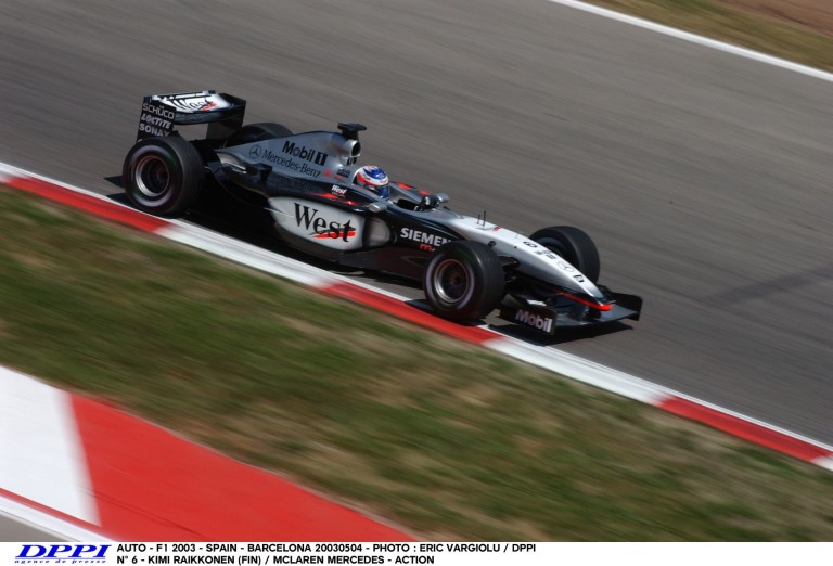 Amikor Raikkönen még a McLarennel nyomta neki
