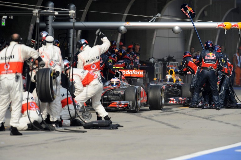 Hatalmas: Button eltéved a McLarennel a bokszban