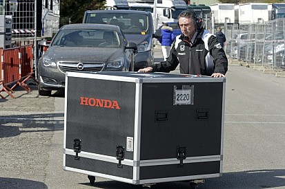 Két lépcsőben fejleszt a Honda, jövőre teljesen új koncepcióra lesz szükség