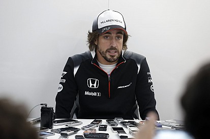Alonso egy túlsztárolt világbajnok, vagy még mindig ő a legjobb?