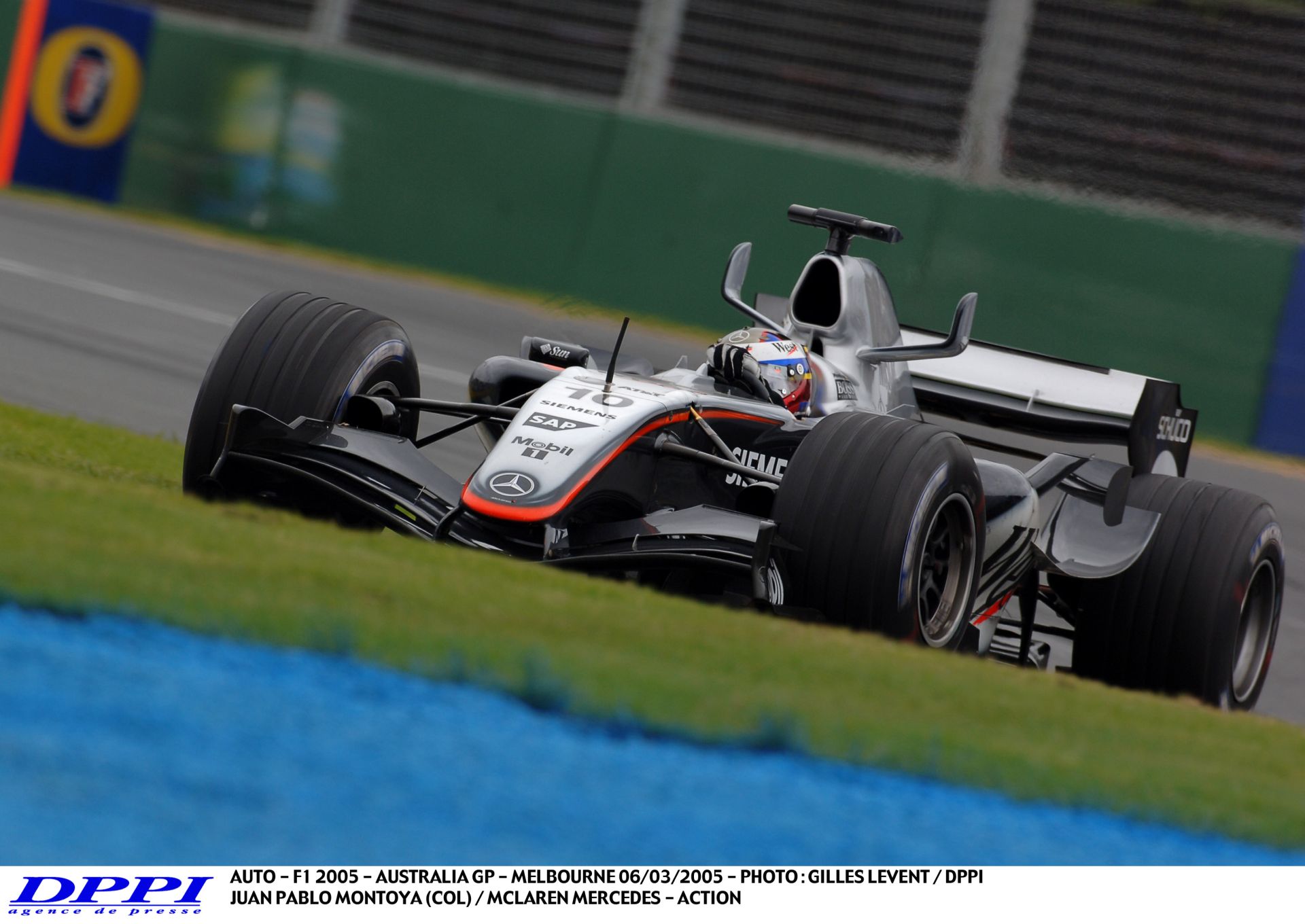 Egy V10-es pályabejárás Montoyával és a McLarennel: Albert Park