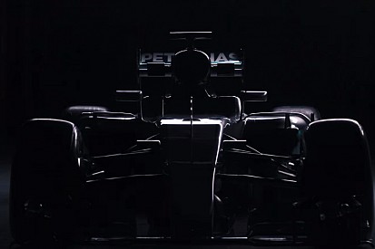 Új hivatalos HD videó a Mercedes idei F1-es gépéről: W07 Hibrid