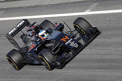 McLaren Vs. Red Bull Vs. Ferrari Vs. Mercedes: Videós összehasonlítás