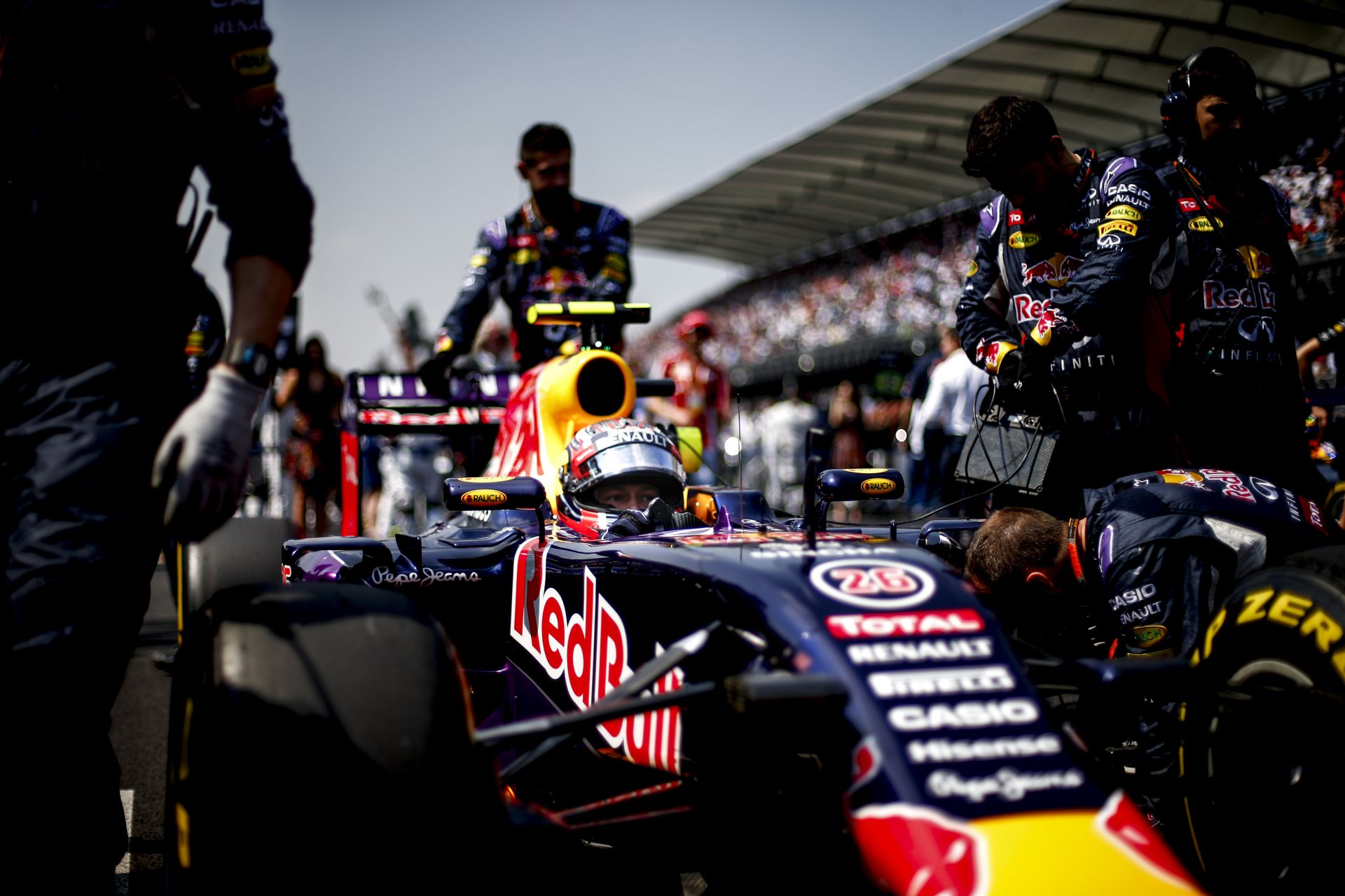 Mateschitz döntésére várnak a felek: mégis folytatódik a Red Bull-Renault kapcsolat?