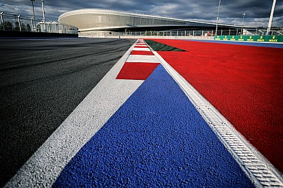 Hamilton F1-es pályákat akar tervezni: riválist kap Hermann Tilke?