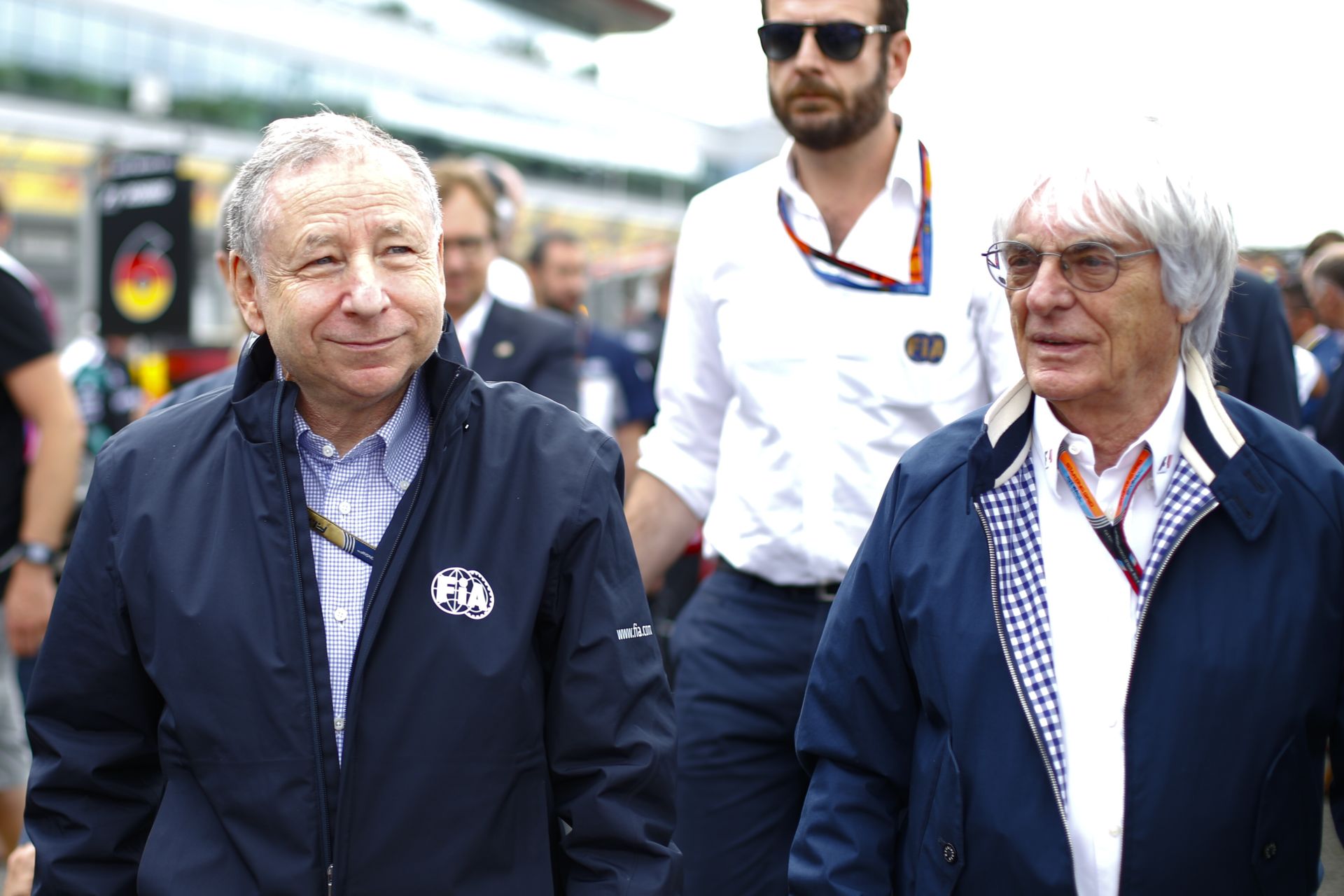 Ecclestone már jövőre visszahozná a V8-as motorokat: ha nem tetszik, lehet bíróságra menni