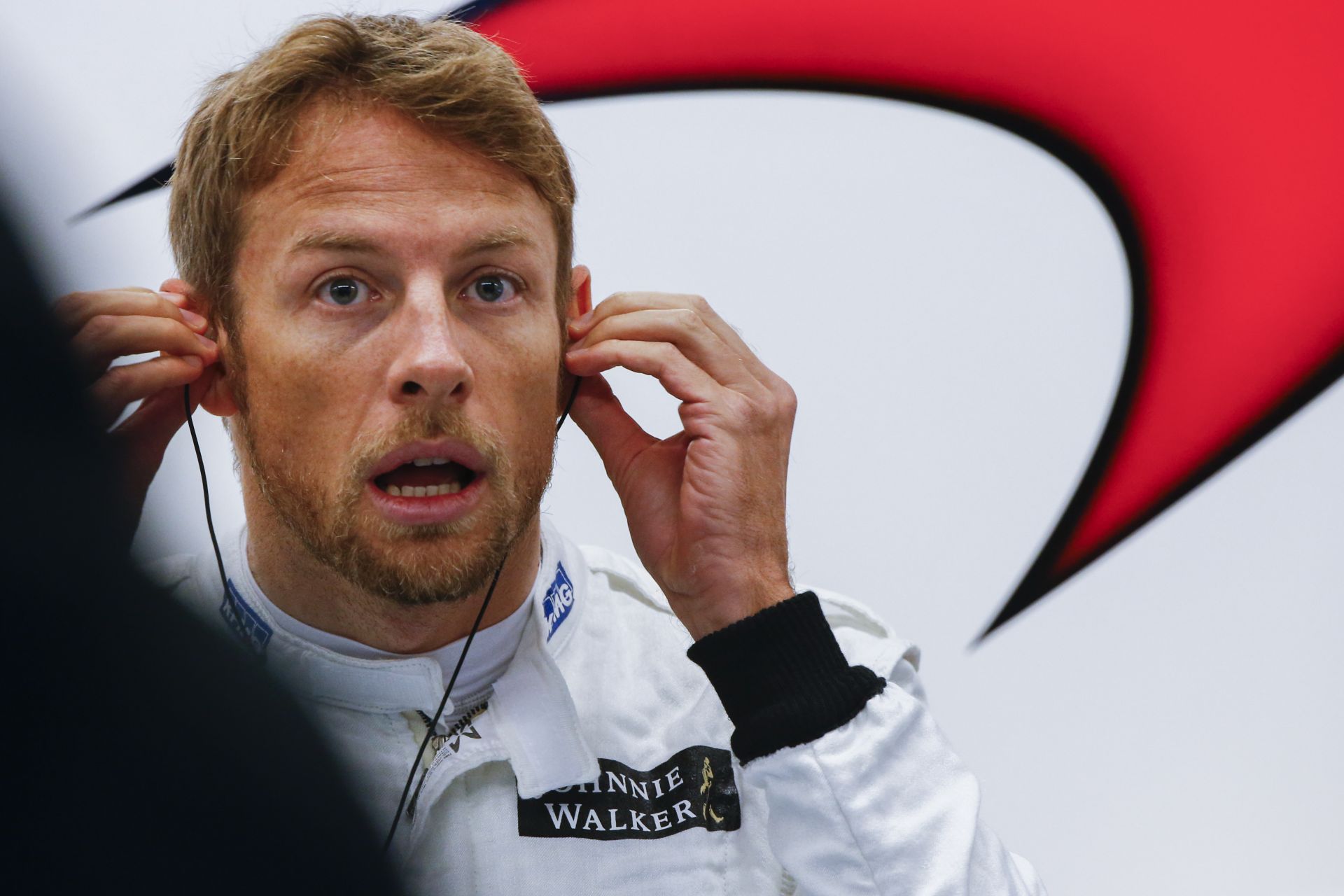Button esőtáncot jár Mexikó előtt