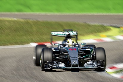 Mercedes: Álljon meg a menet, Hamilton még nem világbajnok!